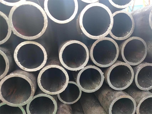 信阳10#结构用无缝钢管